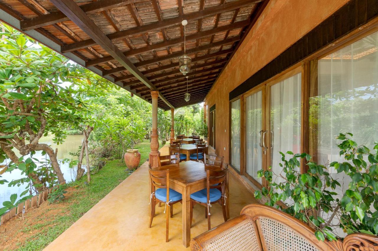 D Canal House Mirissa Exterior photo
