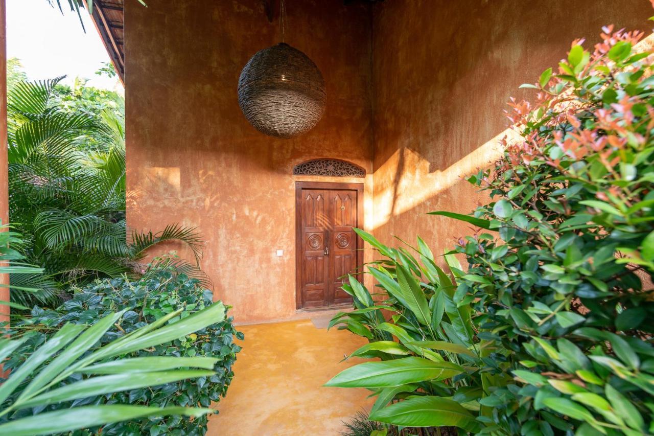 D Canal House Mirissa Exterior photo